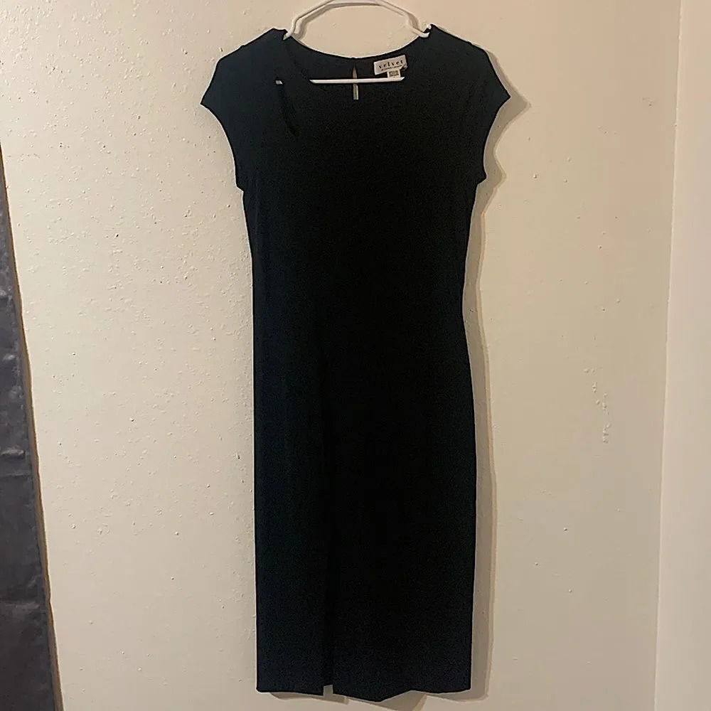 Velvet by Graham and Spencer Black Dress size Small​​
